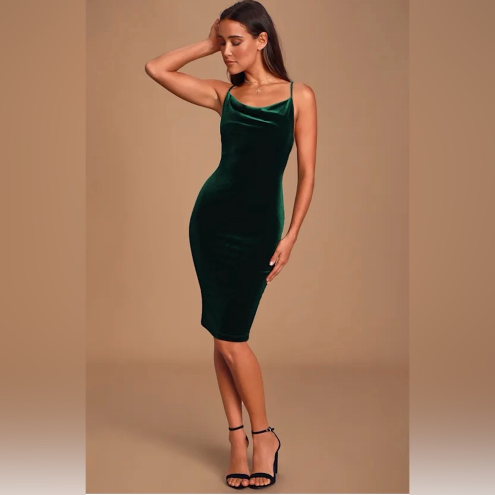 Elegant Green Velvet Dress